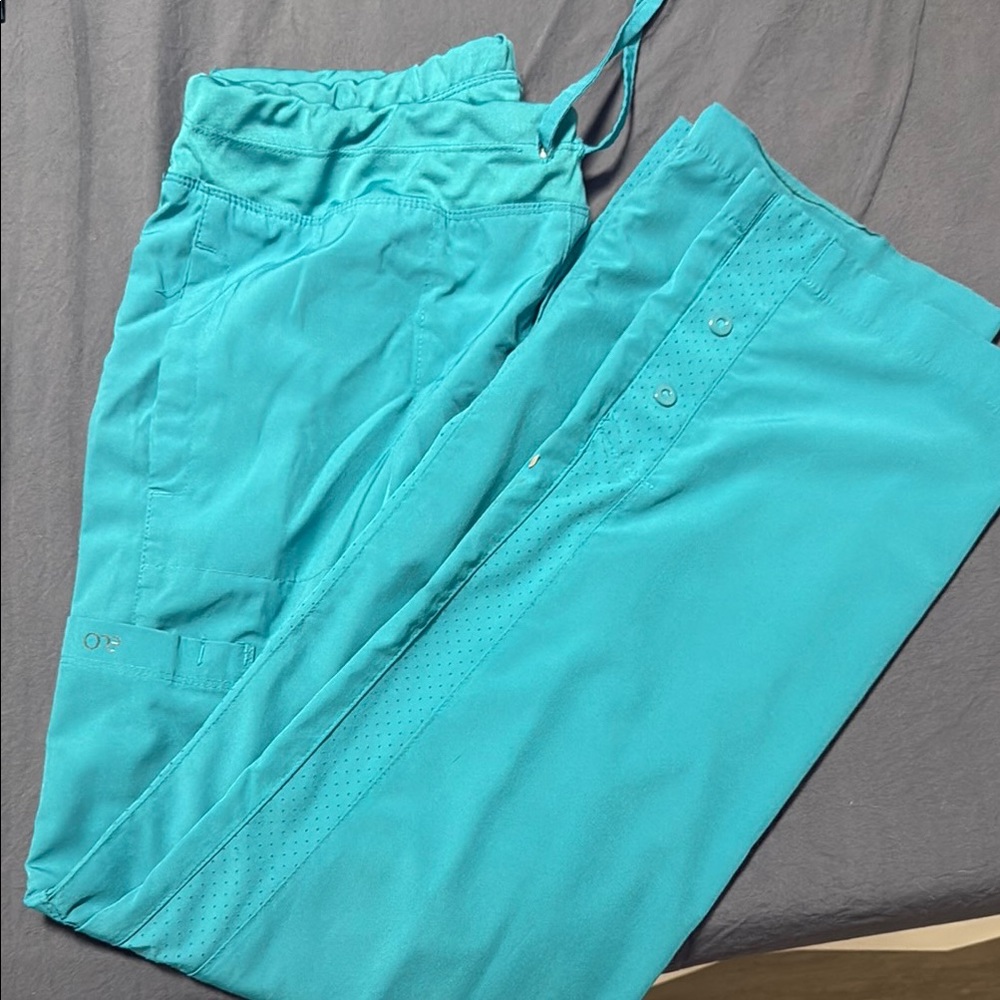 Teal Scrub Set - image 1
